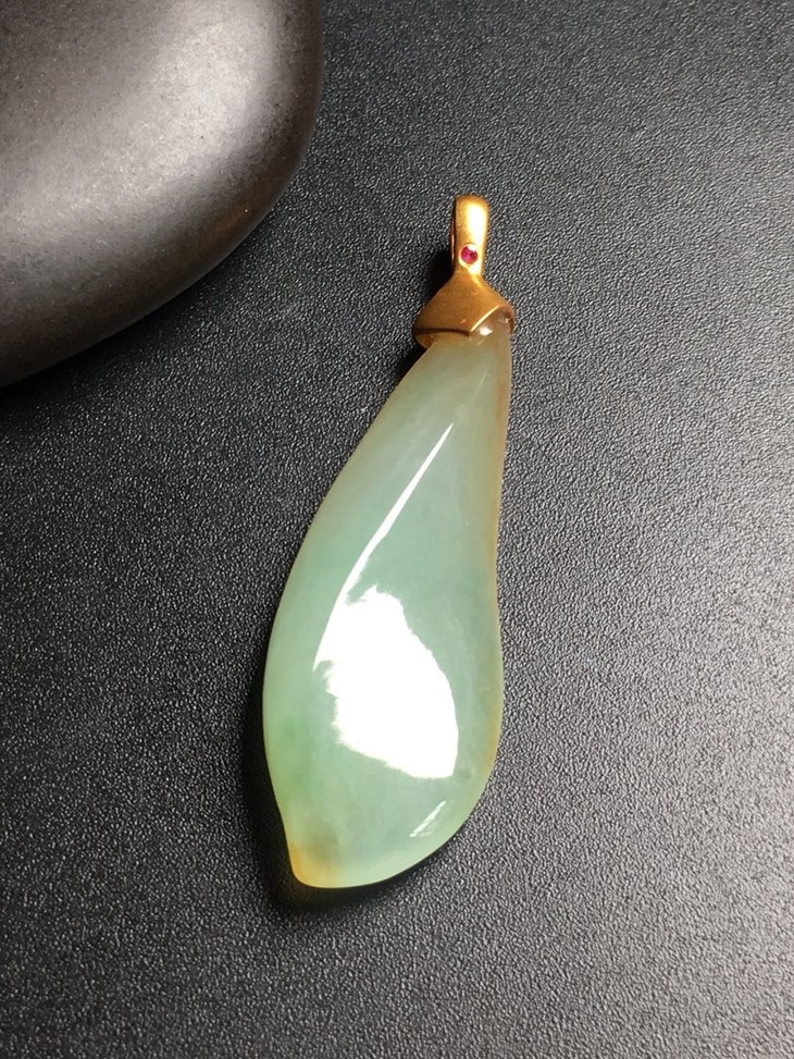 【d11816】翡翠冰种随形吊坠