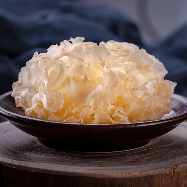 极盏礼盒|通江段木银耳礼盒65克 相逢清露下 流影湿衣襟