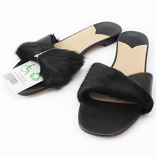 38码Theory黑色皮毛一体平底拖鞋女C46 商品图0