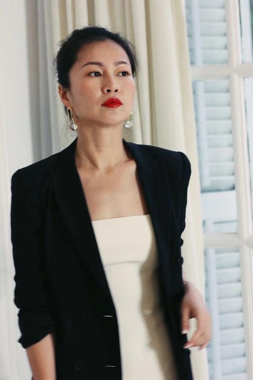 AtelierMissLu / Diana 白黑两色方领修身连身裙 商品图6