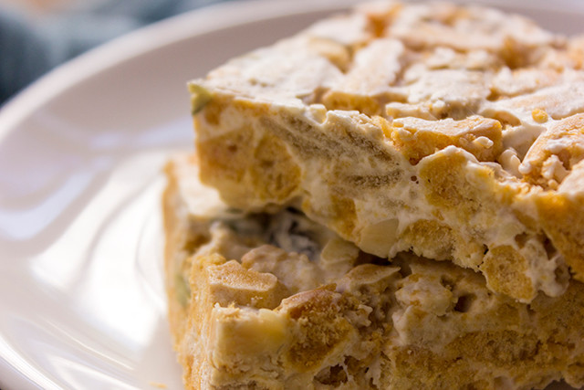 且低热量的奶渣更是许多减重者的最佳选择～ 一杯酥油奶茶,配上雪q饼