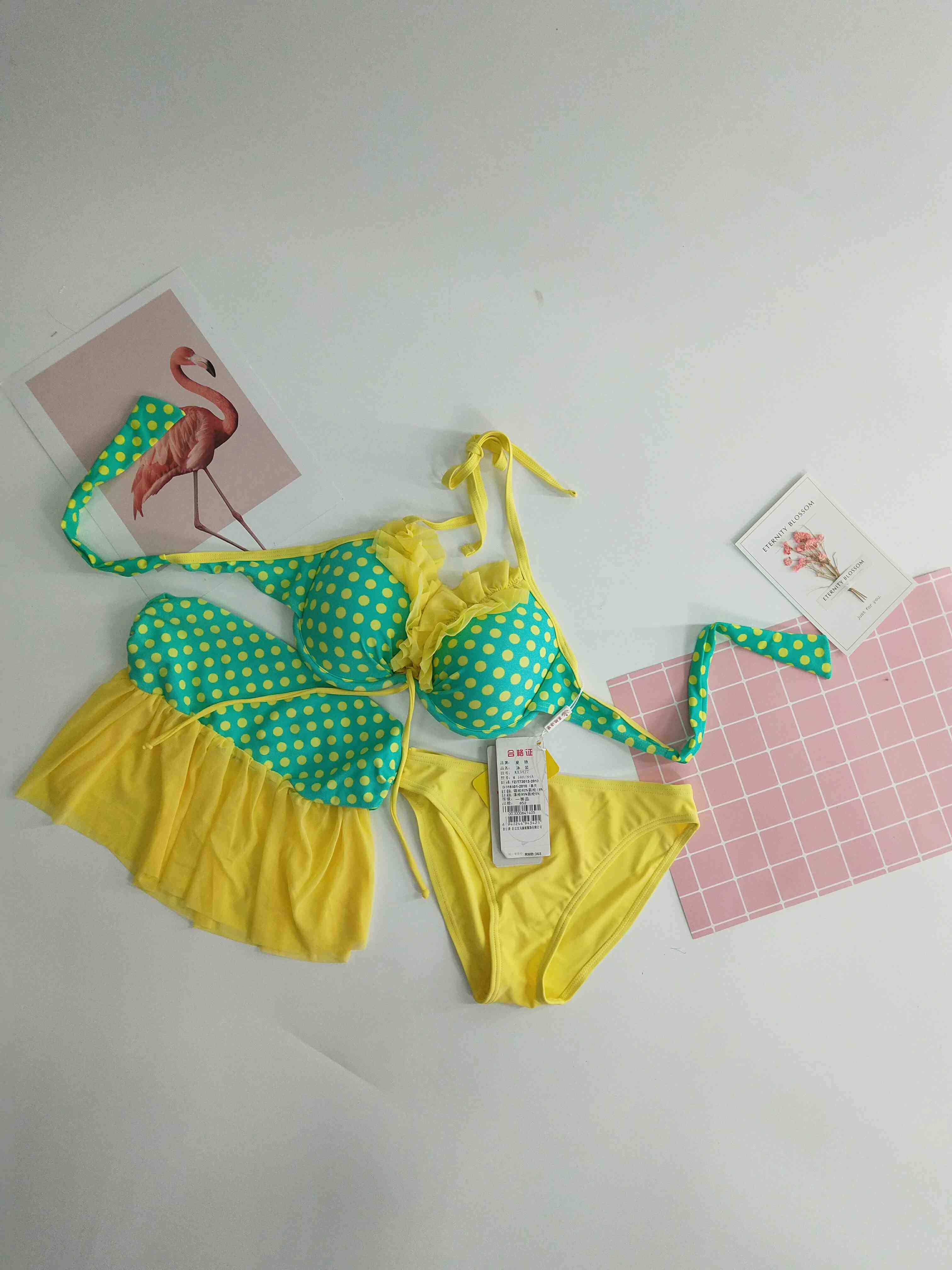 夏艳时尚泳衣- 活动价$69 分体三件套有钢圈尺码:m/l/xl 颜色:明黄