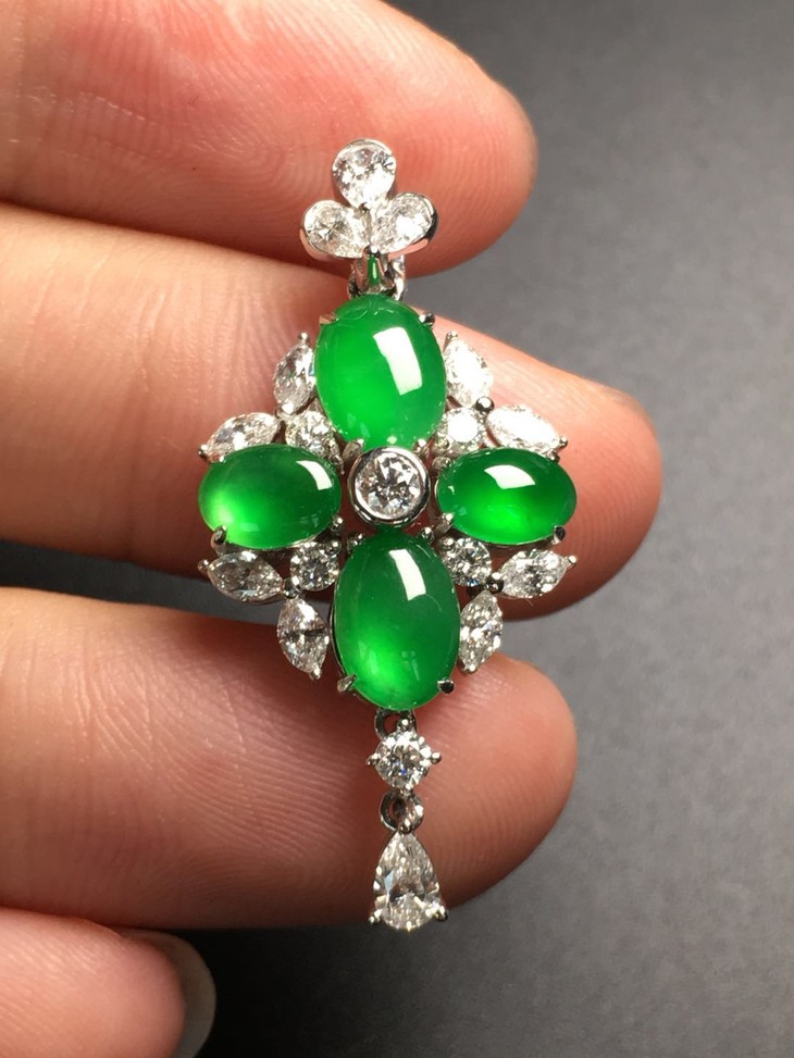 【11874】翡翠冰种阳绿四叶草吊坠