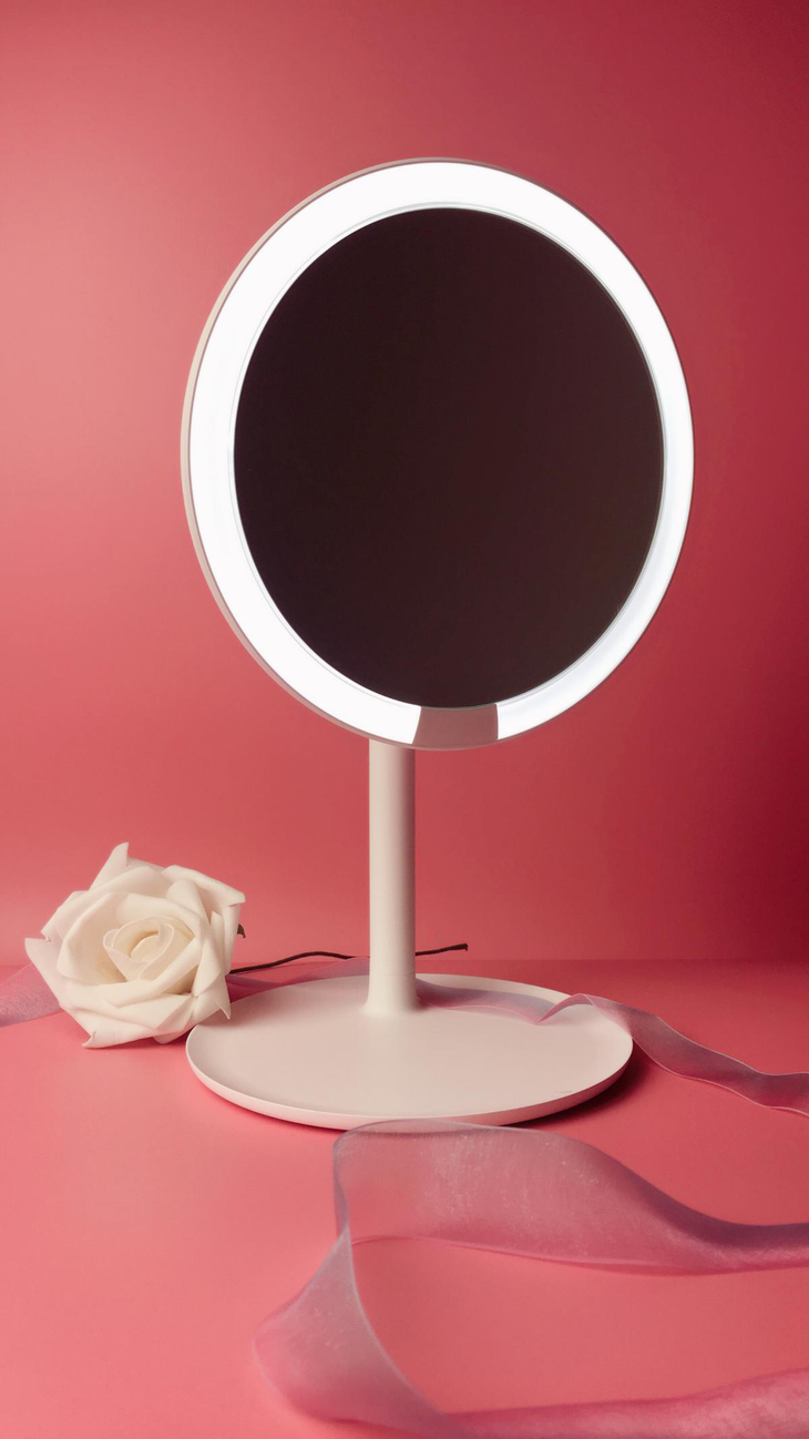 原来别人眼里的你是这个样子 amiro高清mini充电式日光镜 明星也爱用