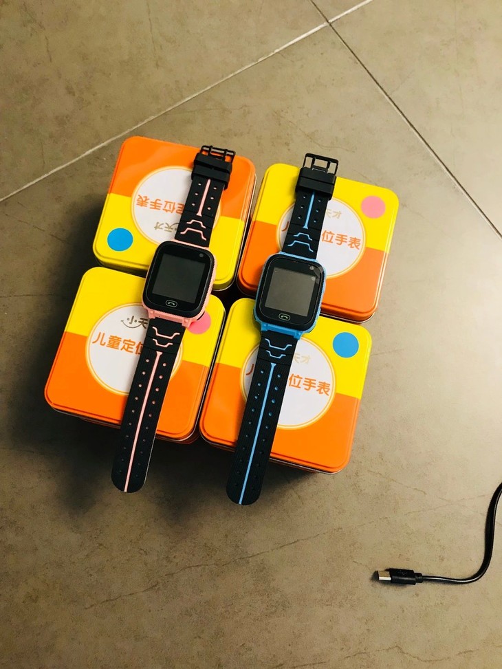 5cm 包装:小天才原版包装铁盒    特别说明: 我们的图片均为手机实拍