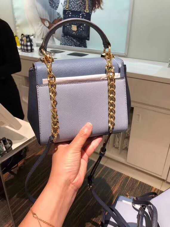 【纽约直邮代购】mk新款拼色铆钉mini邮差包,尺寸:21*14*6cm