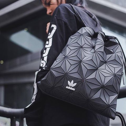 三-叶-草 限量菱形3d 拼接几何双肩书包背包 dh0100