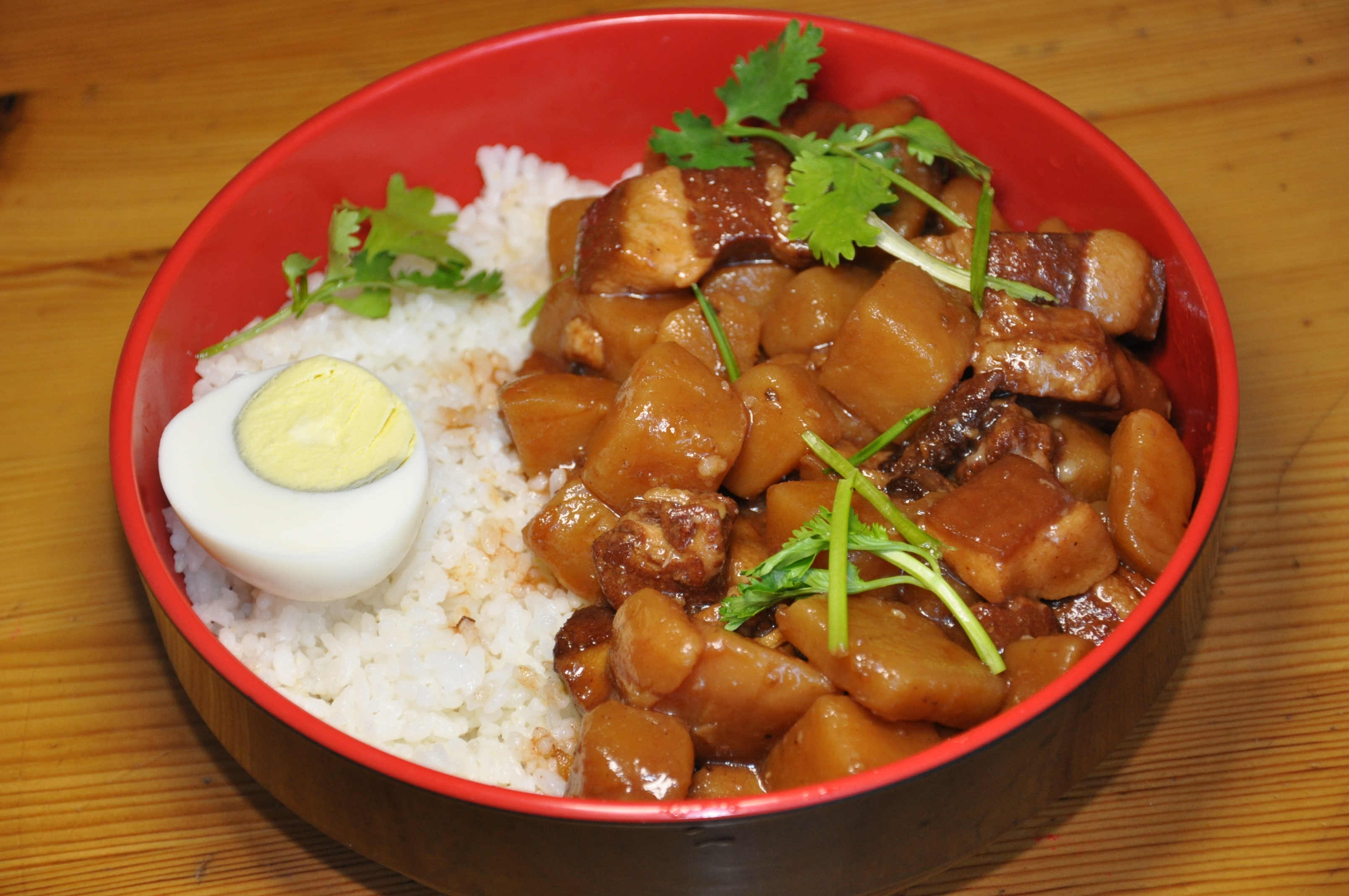 红烧肉盖浇饭