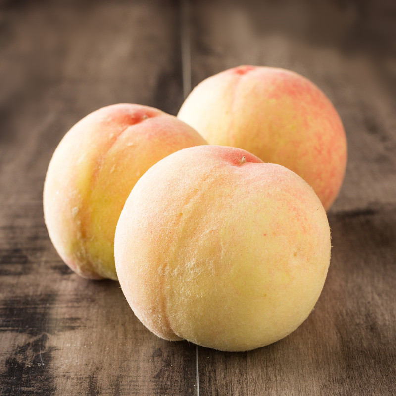 京东配送【山东蒙阴奶油白蜜桃 新鲜现摘 个大饱满 果肉细腻 鲜香嫩甜