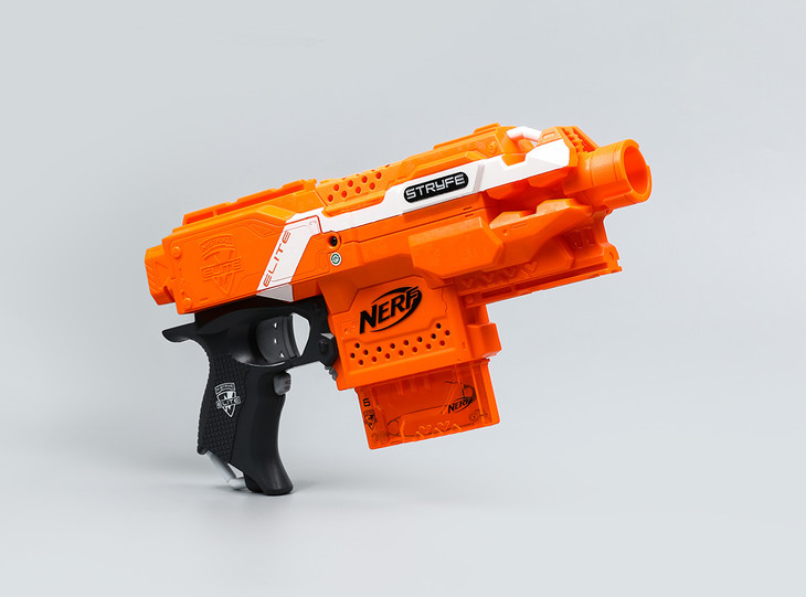 stf半自动式电动软弹枪               (单弹夹含6枚软弹) 颜色:橙色