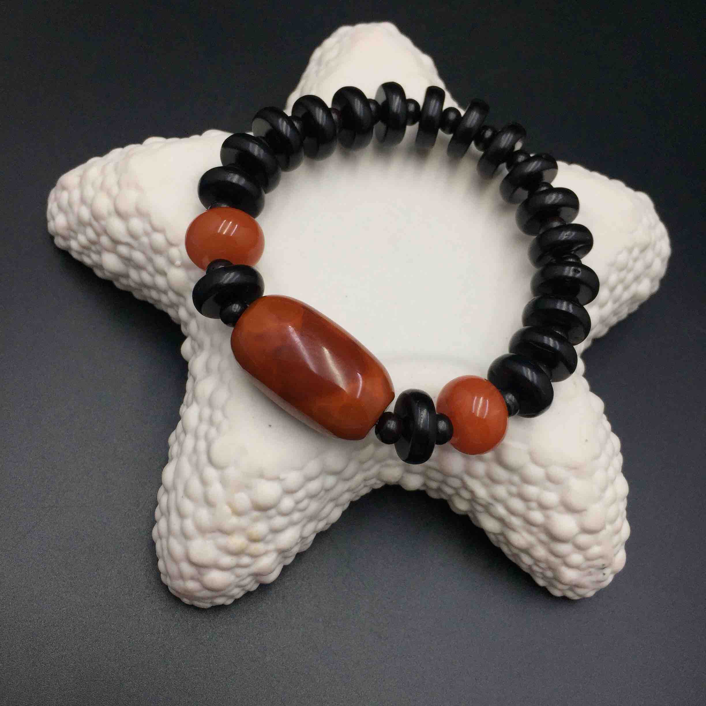 男款满肉南红大桶珠手串16mm