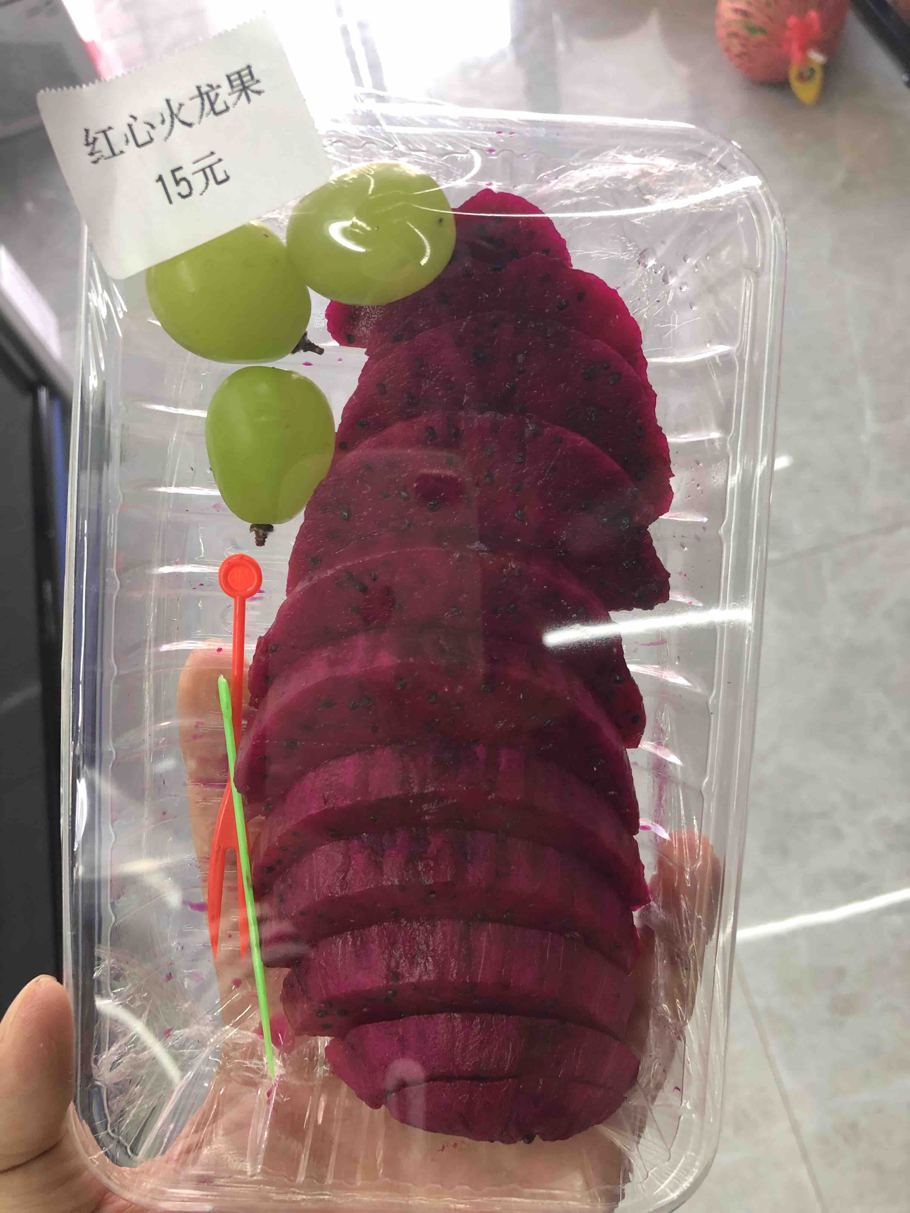 红心火龙果切盒