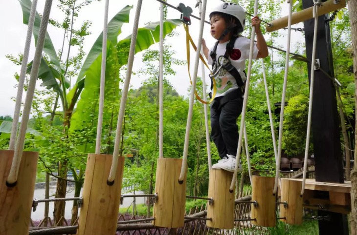 西南高端户外亲子探险乐园~138元抢2大1小野营套票~安缇缦狐巴巴冒险