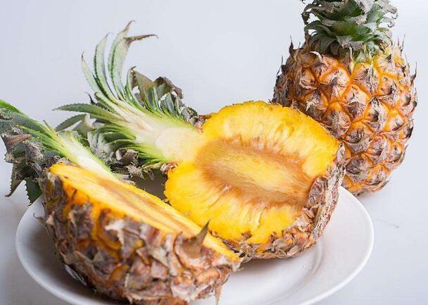 台湾无冠凤梨 25元/个 1500g(自提)