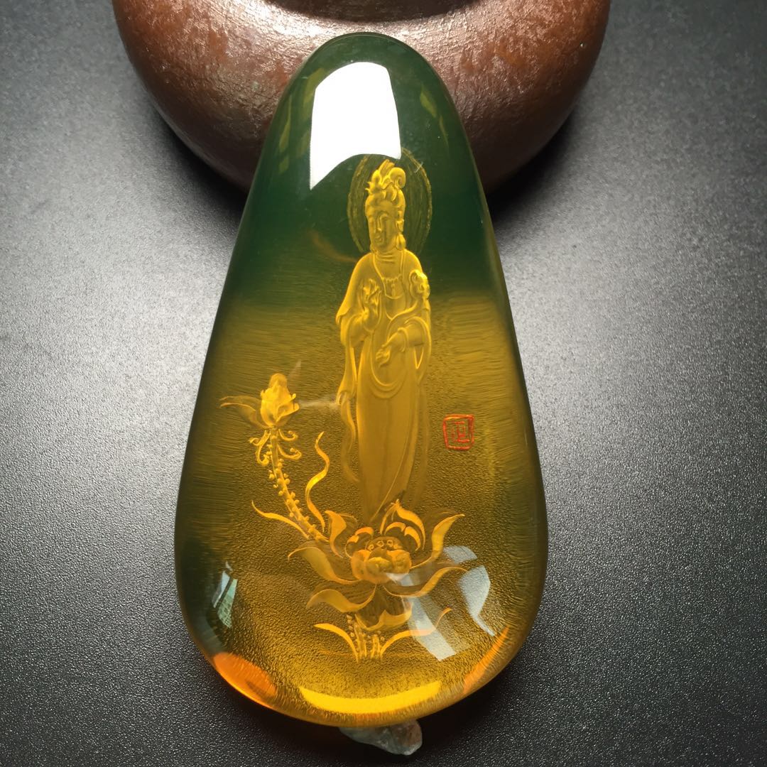 【49048】墨西哥蓝珀阴雕莲花观音挂件