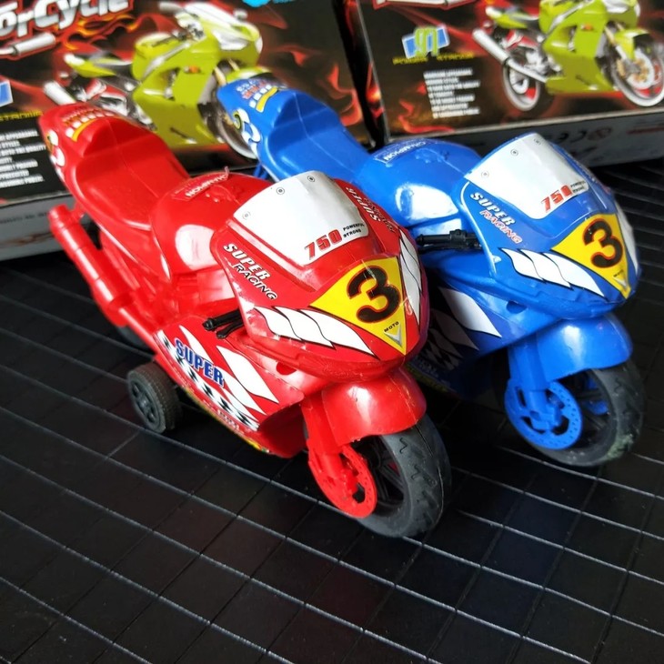 v081568儿童炫酷外形摩托车精致的惯性车模玩具