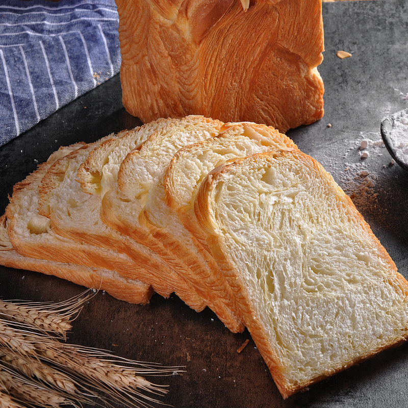 丹麦吐司~外表酥脆,内层湿润松软