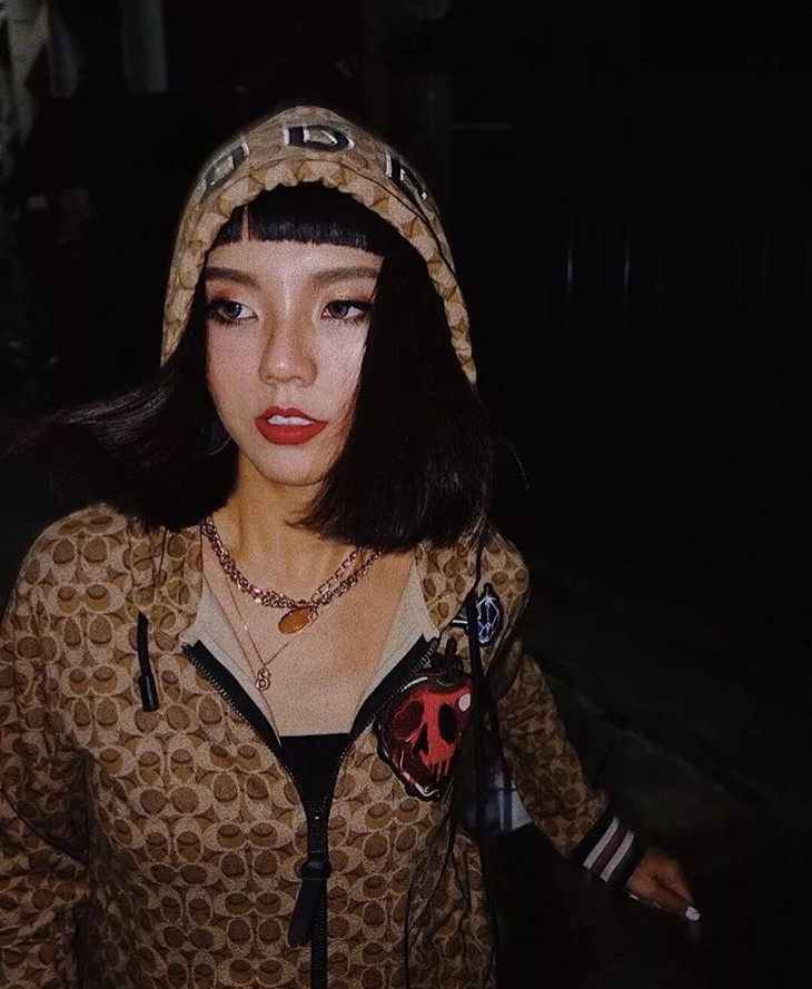 高克重 刺绣贴补毛圈款式 sneezy卫衣拉链连帽款