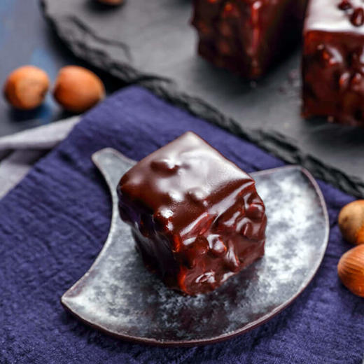 黑色堡垒 榛果黑巧蛋糕 奶油慕斯蛋糕 商品图2