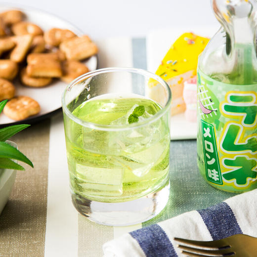 哈达哈密瓜味波子汽水200ml 商品图1