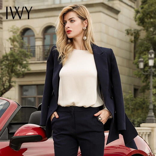 IWY/衬衫设计感小众白色圆领雪纺衫黑色时尚气质喇叭裤OL商务职业套装B8324 商品图5