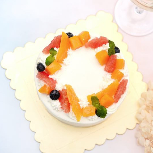水果鲜奶蛋糕
