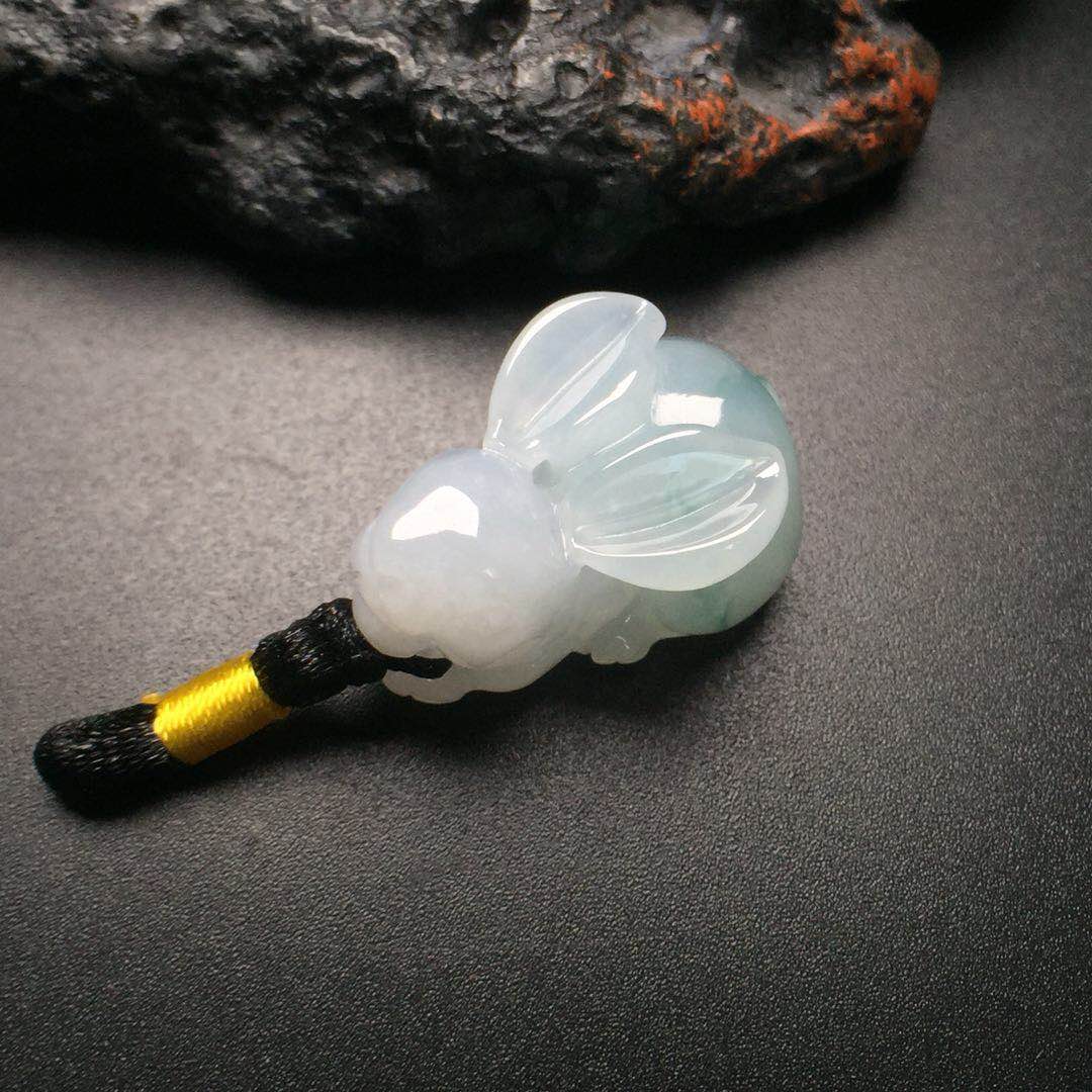 【d81598】翡翠冰糯种小兔子吊坠