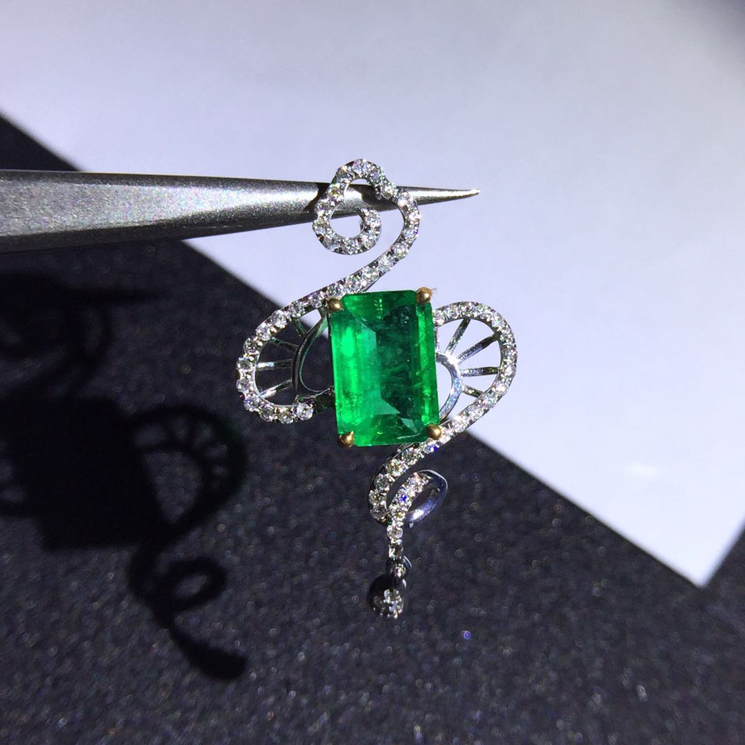 【56908】方形祖母绿吊坠