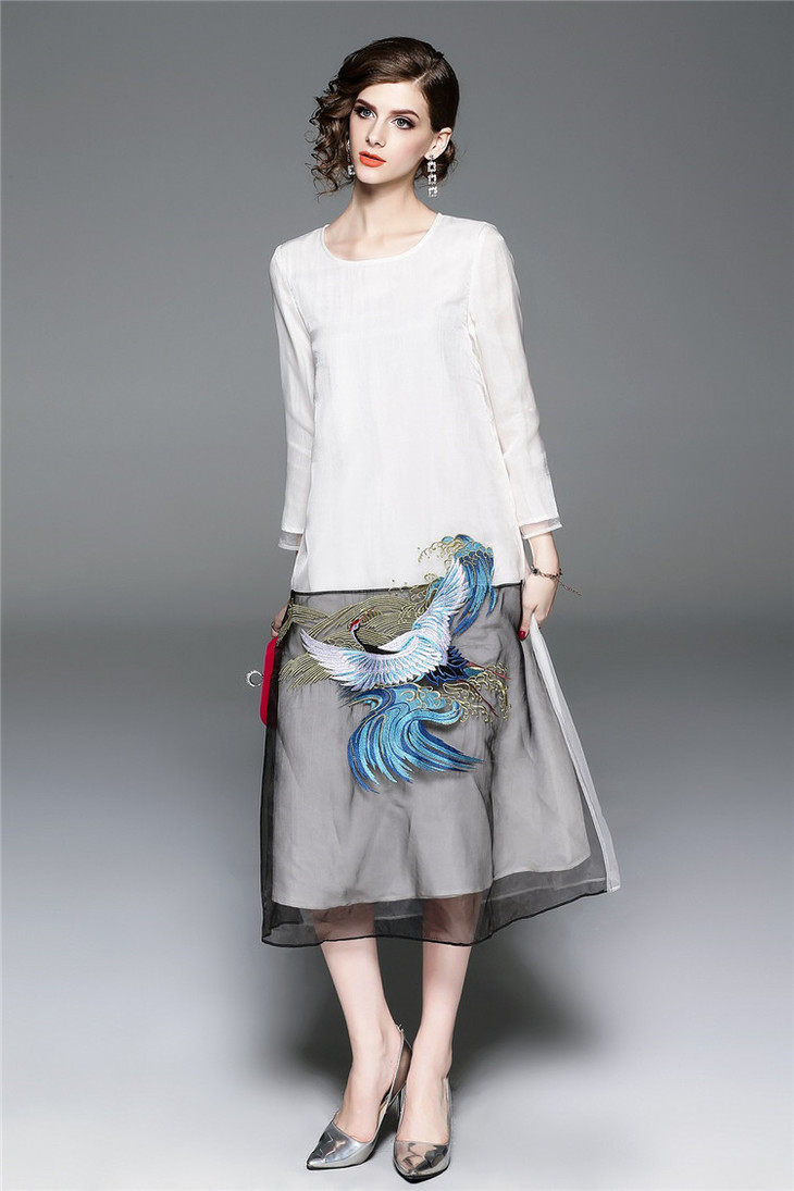 ylb-qz053秋冬新款时尚优雅一品仙鹤重工刺绣复古连衣裙