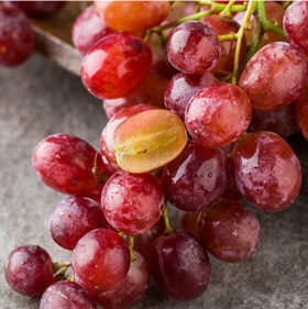 新疆火焰山葡萄(每箱约四斤,三箱北京六环内包邮)原价每箱65元,国庆