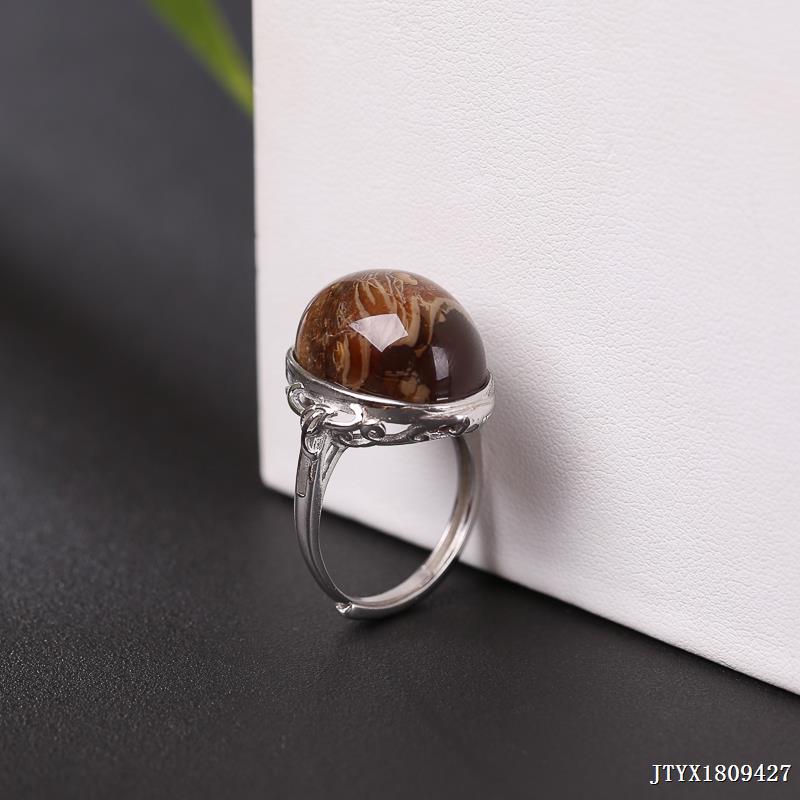 根珀银镶戒指