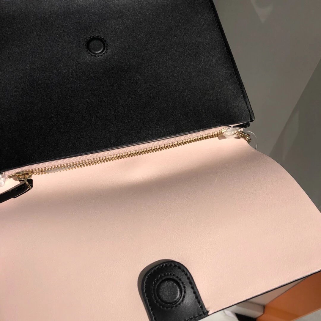 kate spade 信封包 黑色