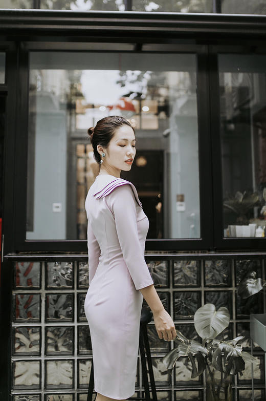 AtelierMissLu / Elvira 香芋紫花朵装饰连身裙 商品图7