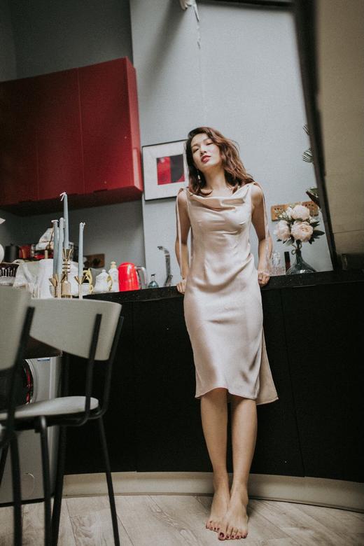 AtelierMissLu / Evelyn 香槟粉荡领飘带小礼服 商品图3