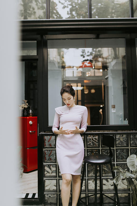 AtelierMissLu / Elvira 香芋紫花朵装饰连身裙 商品图3