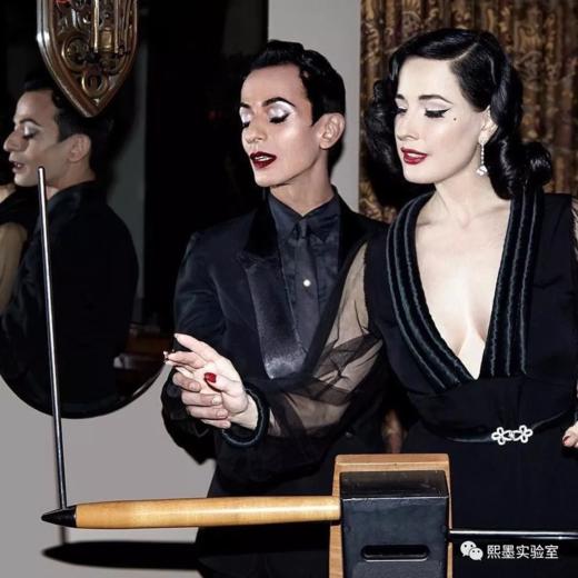 写给女司机的《车内撩汉指南》-【爱经课堂】 商品图0