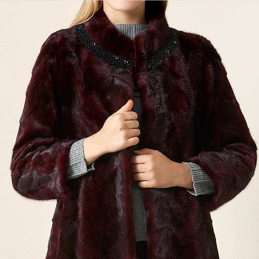 7折】naersi娜尔思 女装裘皮大衣2018冬季新款酒红色钉珠水貂毛皮中长