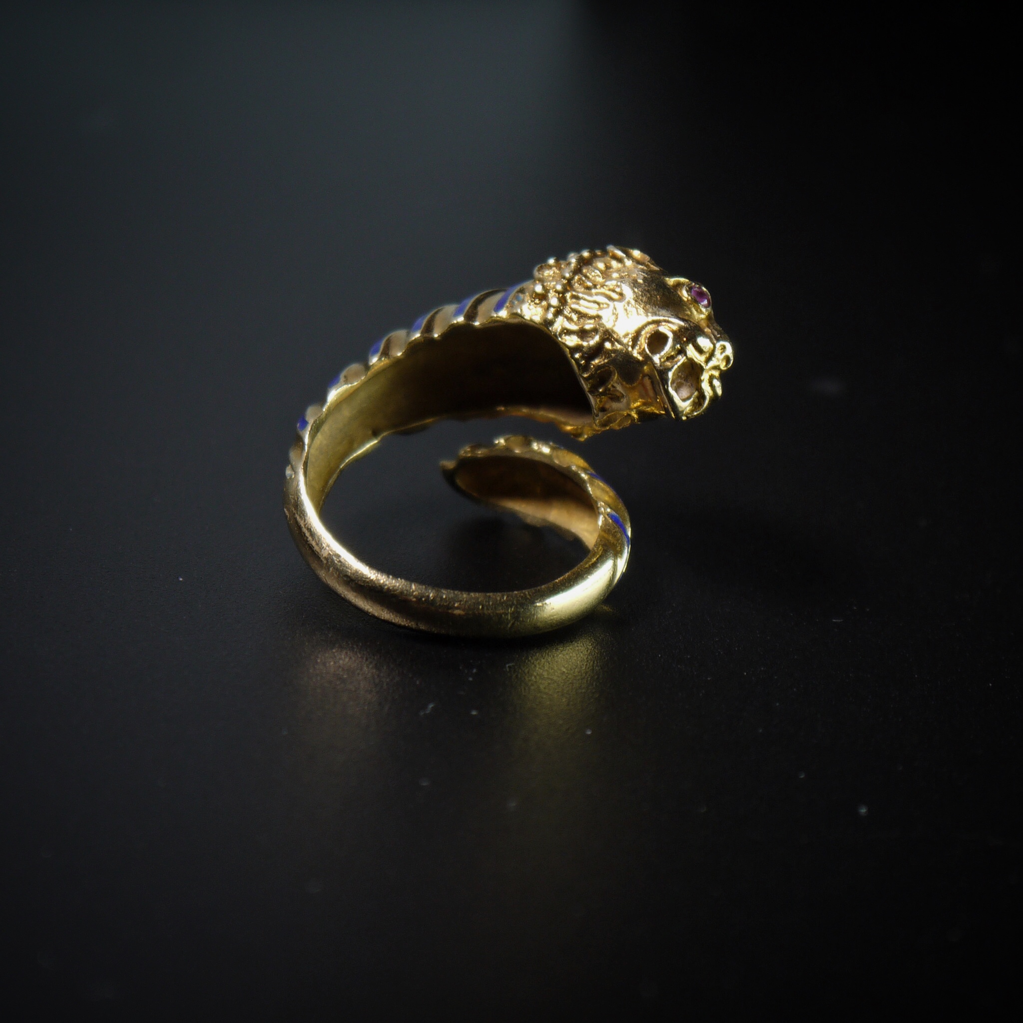 欧洲古董狮头戒指 - 洪艺宁古代珠宝工作室