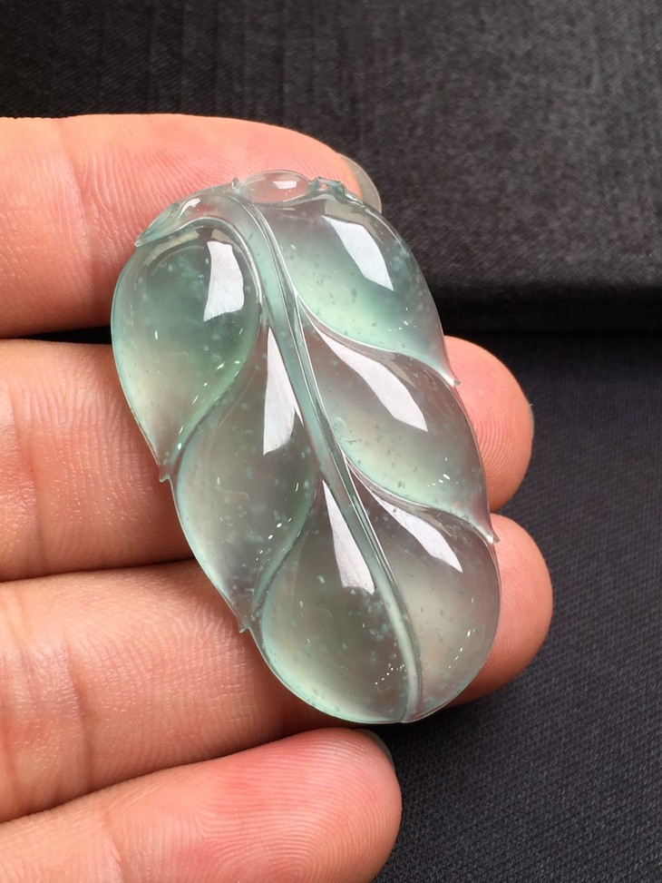 【81734】翡翠冰种晴水木那树叶吊坠