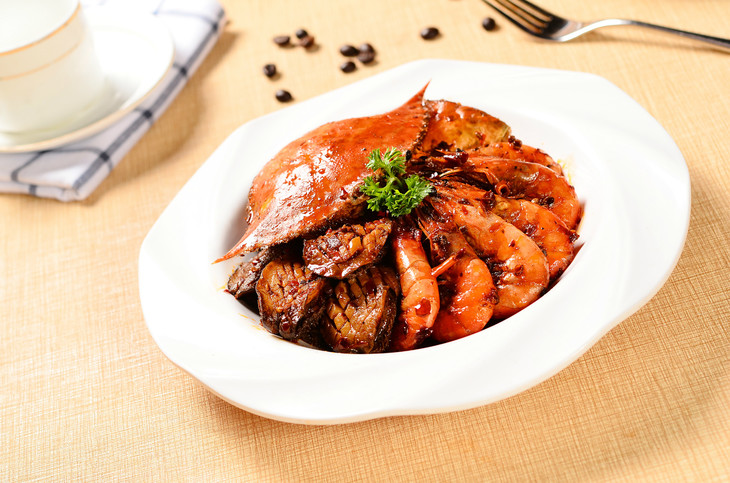 辣卤海鲜拼盘(含3只鲍鱼,1只梭子蟹,若干基围虾和花螺)