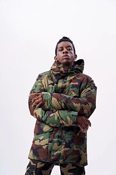 MADNESS中长款羽绒服,面料 采用杜邦防水防