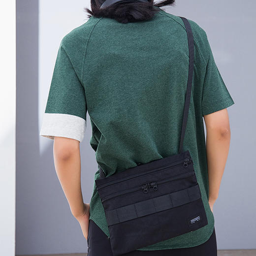 pragmaty 美式拼色插肩短袖 彩虹刺绣tee 321102