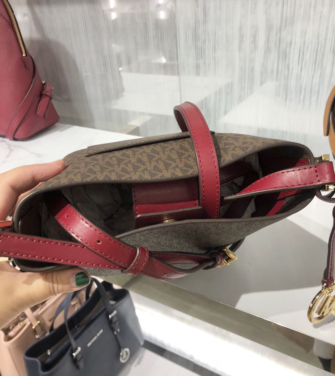 mk新款老花简约水桶包