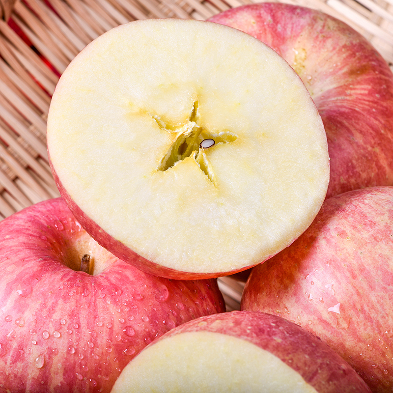 灵宝苹果 | 果肉淡黄 肉质细腻 自然的甜度 爽脆的口感 一天一个苹果