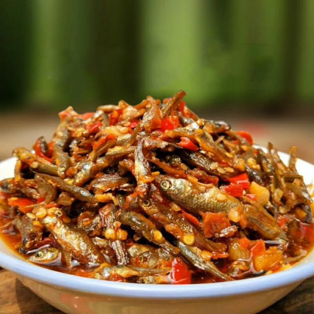 湖南特产辣椒酱小鱼仔长沙火焙鱼香辣小鱼干零食毛毛鱼下饭洞庭湖