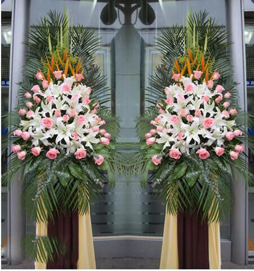 欣欣向荣（单个）  30支粉色玫瑰，10朵白色百合，天堂鸟搭配（1490） 商品图0