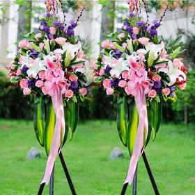 大富启源 单个  桔梗5支，30朵粉玫瑰，10朵百合(1632)