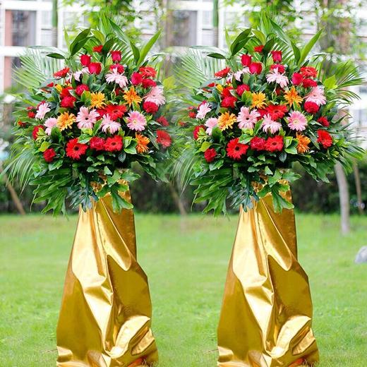 金玉满堂 单个  20朵各色芙兰，10支康乃馨，10支玫瑰，3朵百合(1631) 商品图0