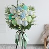 兴旺齐福   单个     气球10个（白6浅绿2青色2），蓝绣球两朵，白玫瑰和白桔梗适量，尤加利、散尾葵、巴西叶搭配（1640） 商品缩略图0