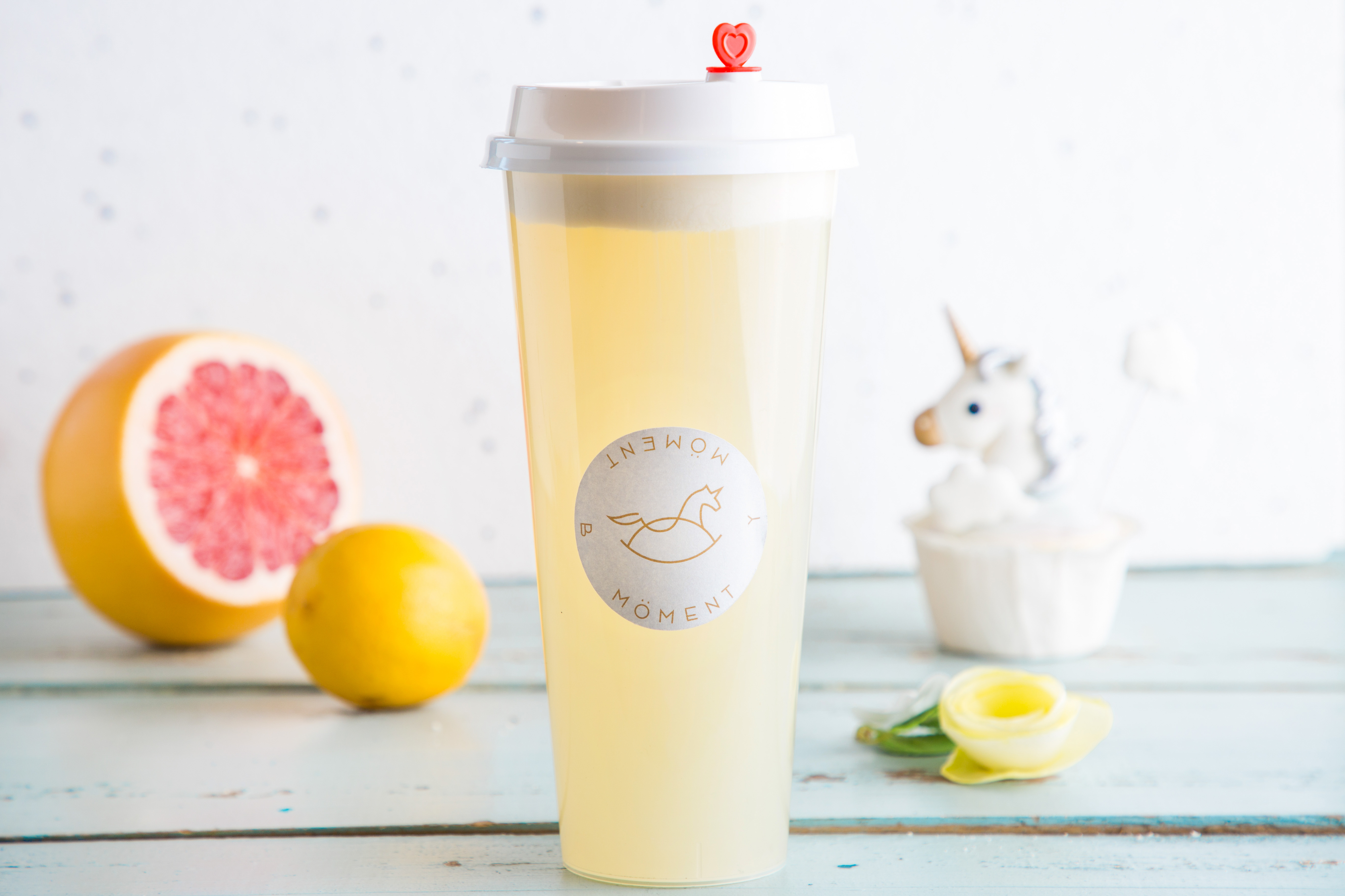 moment 老板推荐-白桃乌龙奶盖茶